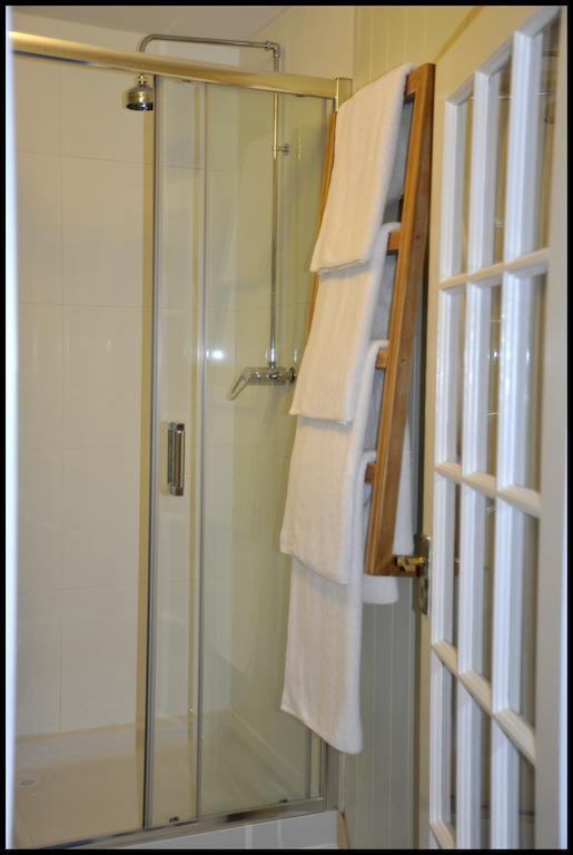 Wisteria House B&B Cloyne Стая снимка